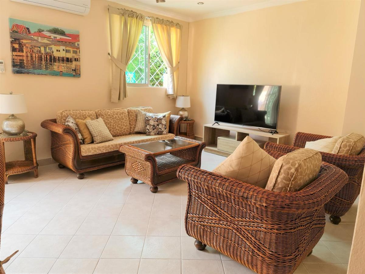 Butterfly Garden Boutique Residences By Frasier, A Lifestyle Destination Apt And Villas 1 To 3 Bedroom Units, 2 Full Bathrooms, Rain Shower, Spa Bath, Complete Kitchen, Staff 24-7,Fast Fiber Optic Wifi, 55" Smart Tv'S, Free Bbq, Pattaya Eksteriør bilde