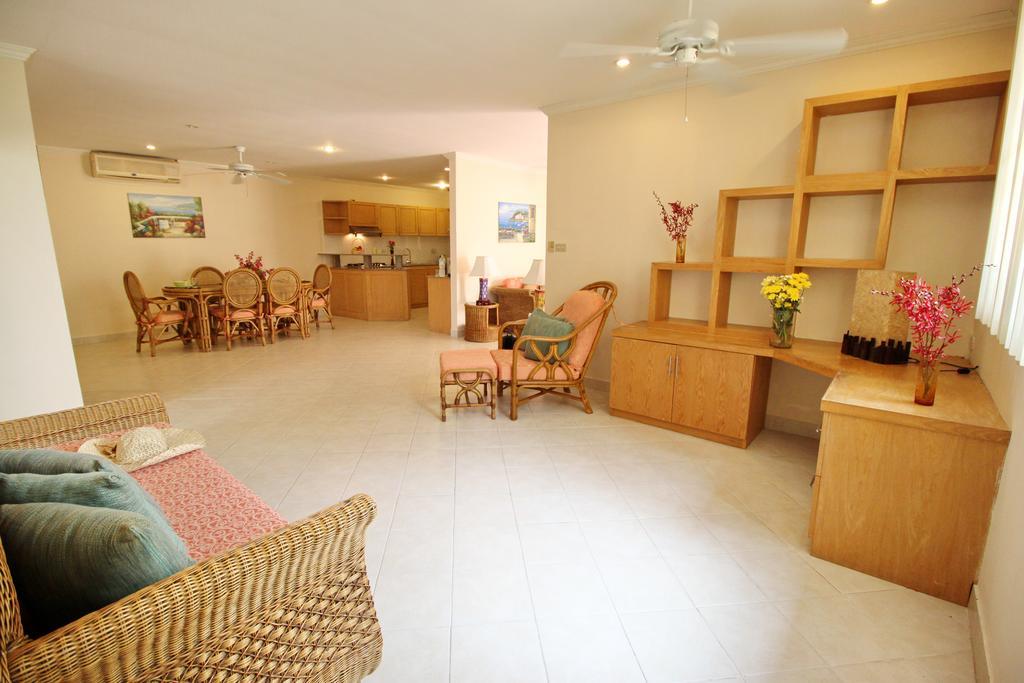Butterfly Garden Boutique Residences By Frasier, A Lifestyle Destination Apt And Villas 1 To 3 Bedroom Units, 2 Full Bathrooms, Rain Shower, Spa Bath, Complete Kitchen, Staff 24-7,Fast Fiber Optic Wifi, 55" Smart Tv'S, Free Bbq, Pattaya Eksteriør bilde