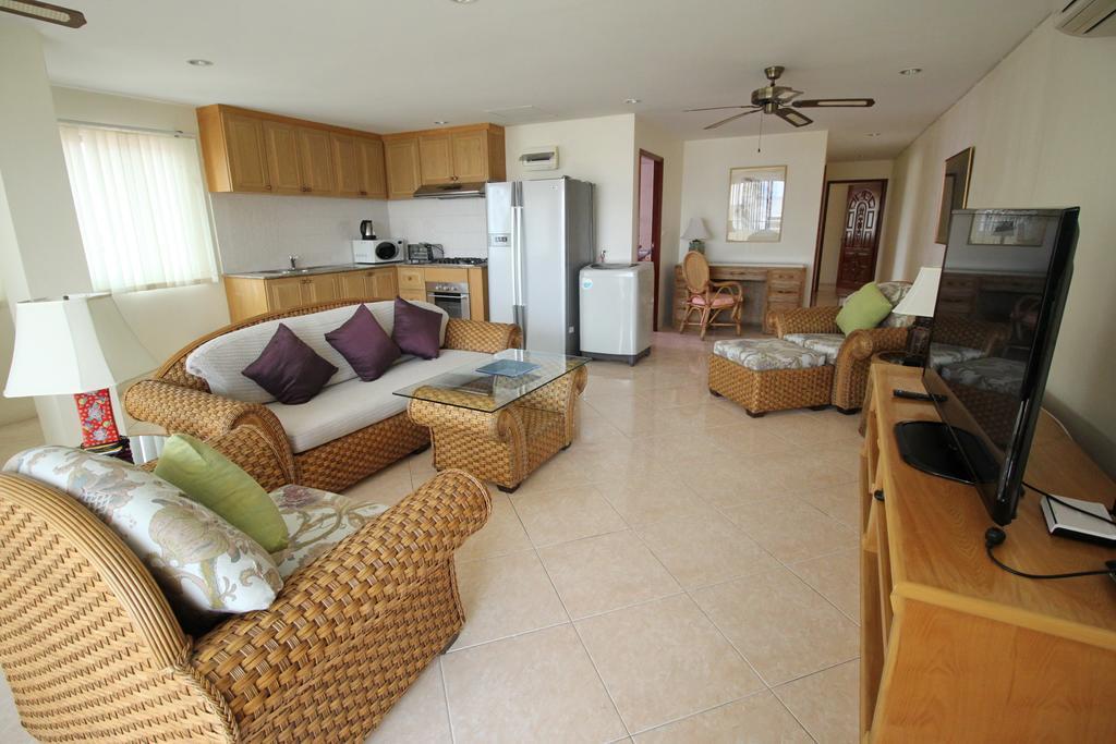 Butterfly Garden Boutique Residences By Frasier, A Lifestyle Destination Apt And Villas 1 To 3 Bedroom Units, 2 Full Bathrooms, Rain Shower, Spa Bath, Complete Kitchen, Staff 24-7,Fast Fiber Optic Wifi, 55" Smart Tv'S, Free Bbq, Pattaya Rom bilde