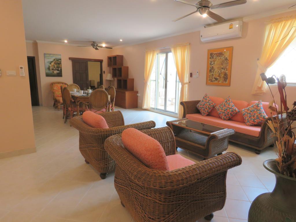 Butterfly Garden Boutique Residences By Frasier, A Lifestyle Destination Apt And Villas 1 To 3 Bedroom Units, 2 Full Bathrooms, Rain Shower, Spa Bath, Complete Kitchen, Staff 24-7,Fast Fiber Optic Wifi, 55" Smart Tv'S, Free Bbq, Pattaya Eksteriør bilde