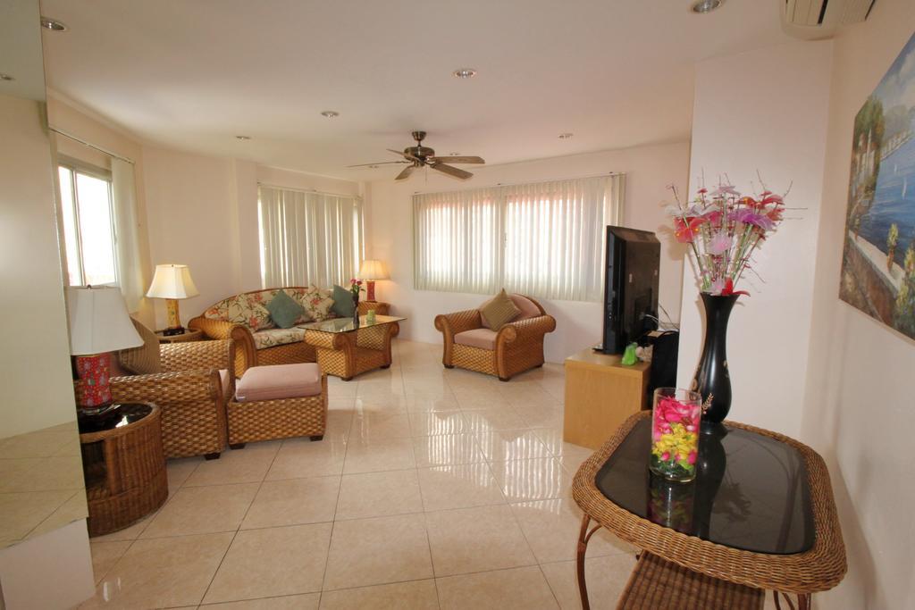 Butterfly Garden Boutique Residences By Frasier, A Lifestyle Destination Apt And Villas 1 To 3 Bedroom Units, 2 Full Bathrooms, Rain Shower, Spa Bath, Complete Kitchen, Staff 24-7,Fast Fiber Optic Wifi, 55" Smart Tv'S, Free Bbq, Pattaya Eksteriør bilde